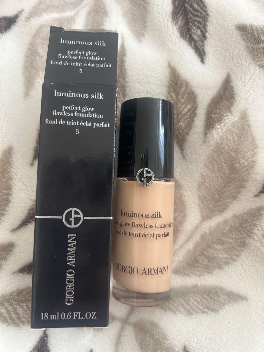 Giorgio Armani Luminous Silk Foundation -  5